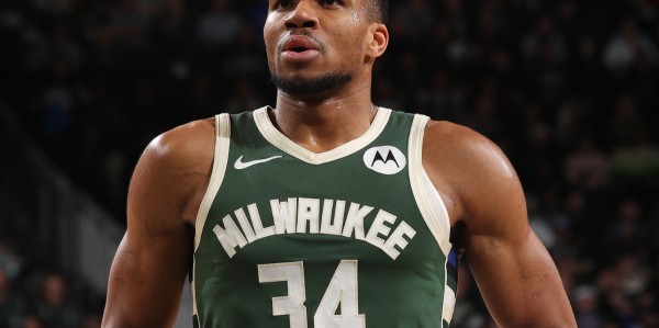 美记：经纪人们认为字母会指示雄鹿把自己送到心仪的任何球队