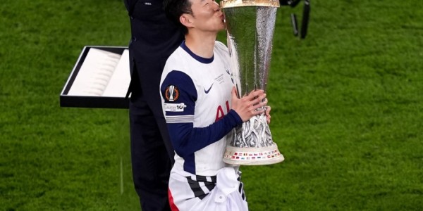 不容易！孙兴慜：我们终于做到了，不会忘记在热刺的每一个瞬间