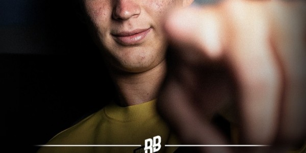 开云体育官网-刚完成荷甲首秀！18岁荷兰小将宣布即刻退役：这不是我想要的人生