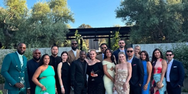 kaiyun-乐福晒与詹姆斯 追梦 富保罗等度假 并一起打高尔夫🏌🏾