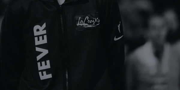 开云体育APP下载-詹姆斯为克拉克送上祝福：一次小小的挫折，是为了强势回归