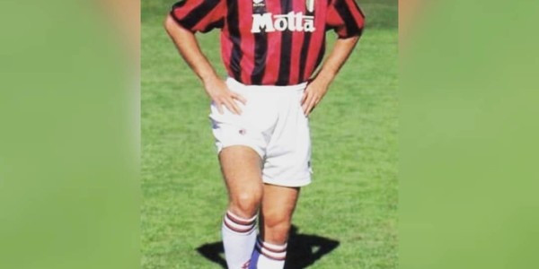 米兰旧照回顾拉杜乔尤红黑岁月|AC米兰|ac米兰|老照片_新浪新闻