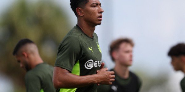 开云-多特后腰位置竞争激烈：七将角逐两个席位，高层倾向启用贝林等年轻球员