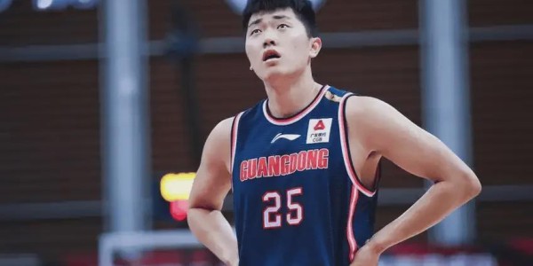 开云-广东宏远今日早报！朱芳雨开闭门会议，杜锋深夜发声，一人被劝退